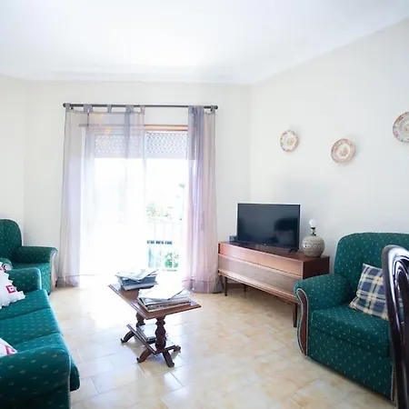 Casa Do Outeiro بيت للعطل