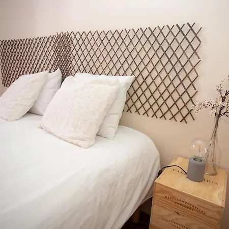 Casa Do Outeiro بيت للعطل